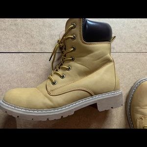 Fake timberlands barely worn  (more like 9 1/2)